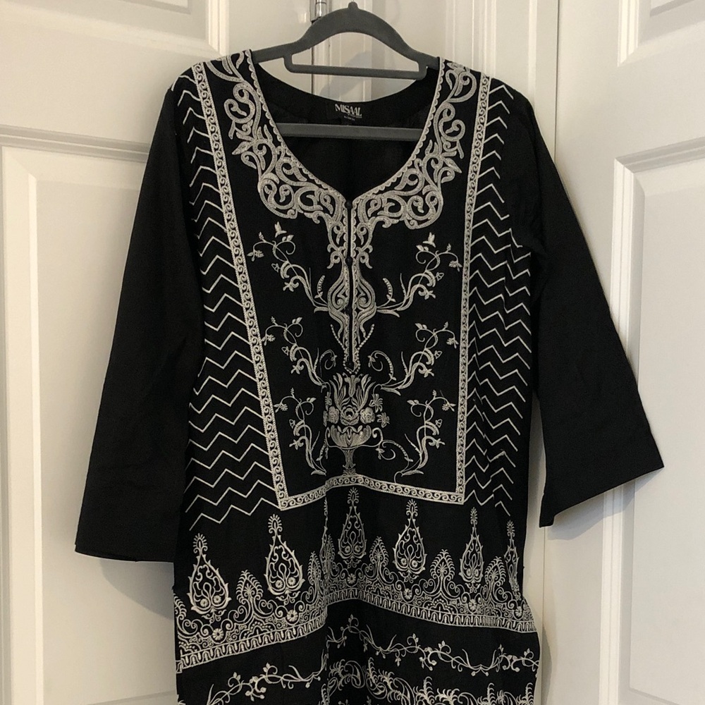 Black and White Embroidered Kurta with farshi shalwar - Ayesha somaya 2025 Dec